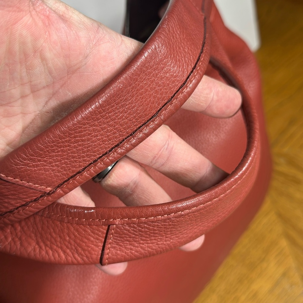 COACH Bandit Hobo 39 Glovetanned Pebble Leather - Picture 9 of 16